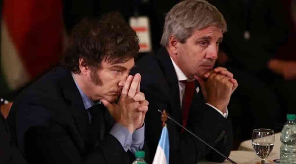 El Gobierno intenta bajarle el tono a la polémica por la criptomoneda mientras la oposición busca sacar rédito