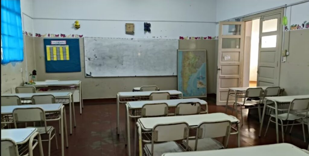 Por el frío extremo, varias provincias suspendieron las clases presenciales este martes