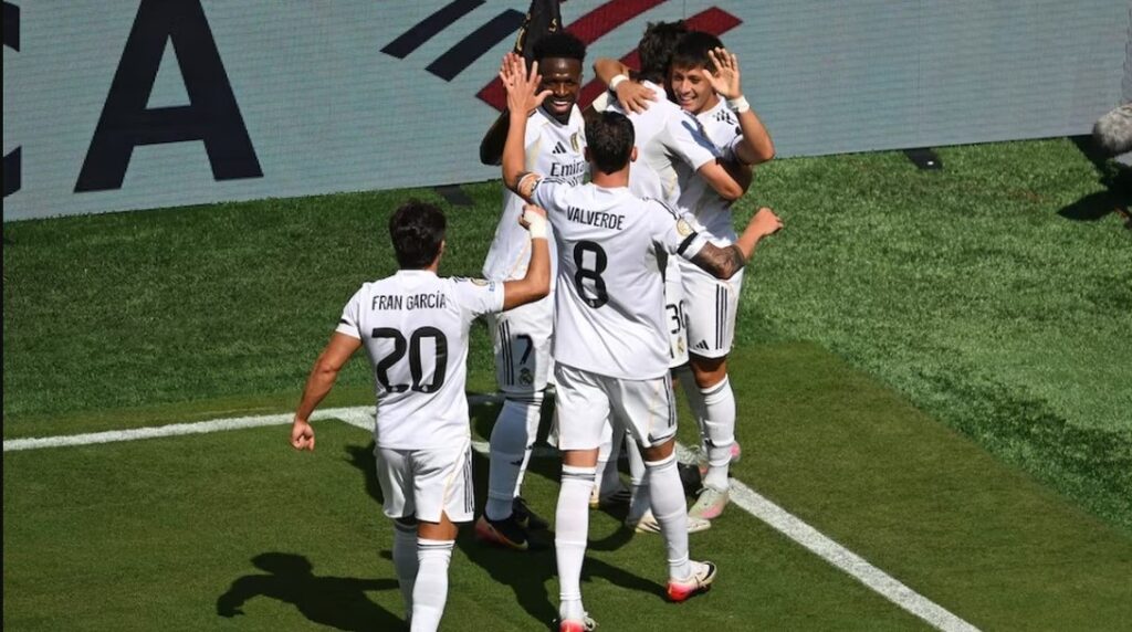 Real Madrid le ganó con suspenso en el final al Borussia Dortmund y llegó a la semifinal del Mundial